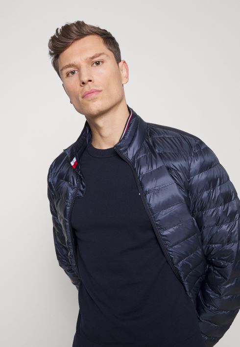 meega kaelusega kampsun kampsun RJV624462 kõrbe taevas Tommy Hilfiger