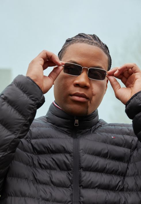 pakitav jope talvejope RJV624699 must Tommy Hilfiger