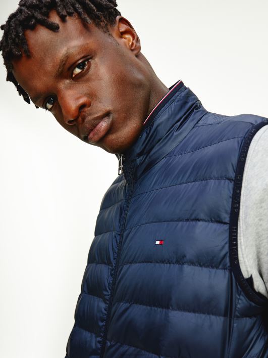 pakitav tepitud vest RJV62666 kõrbe taevas Tommy Hilfiger