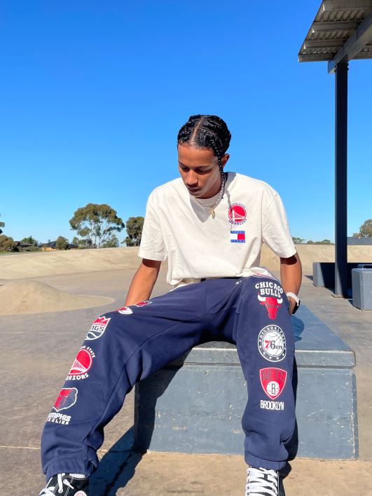 teksad ja NBA märgiga lõdvestunud t-särk RJV622882 iidsed valged/gs sõdalased Tommy Hilfiger