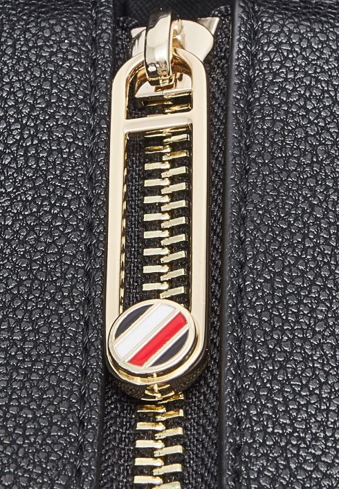 uus vabaaja käekott RJV625959 must Tommy Hilfiger