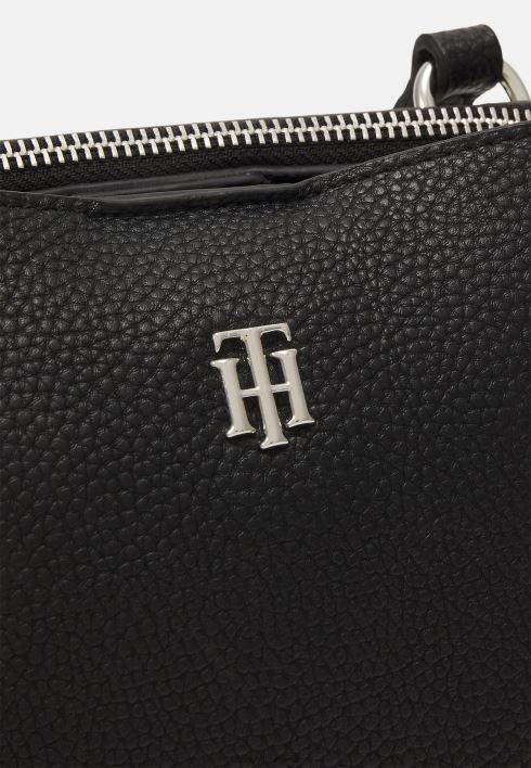 element crossover üle keha koti RJV624100 must Tommy Hilfiger