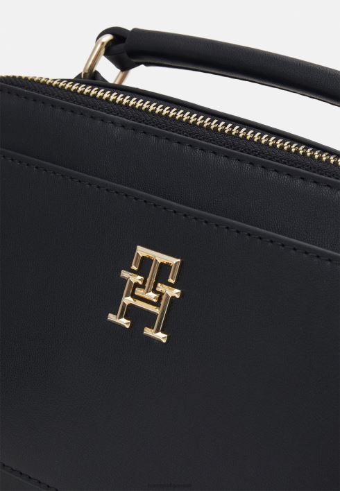 ikooniline pagasiruumi üle kehakott RJV624631 must Tommy Hilfiger