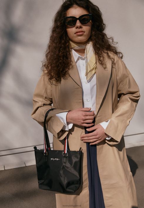 olen uus väike kandekott RJV626019 must Tommy Hilfiger