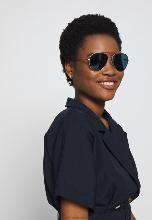 päikeseprillid RJV626415 hõbedase värviga Tommy Hilfiger